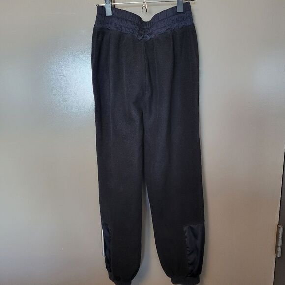 Free People Movement Slouch It Black Sherpa Joggers Size Small - Picture 6 of 8